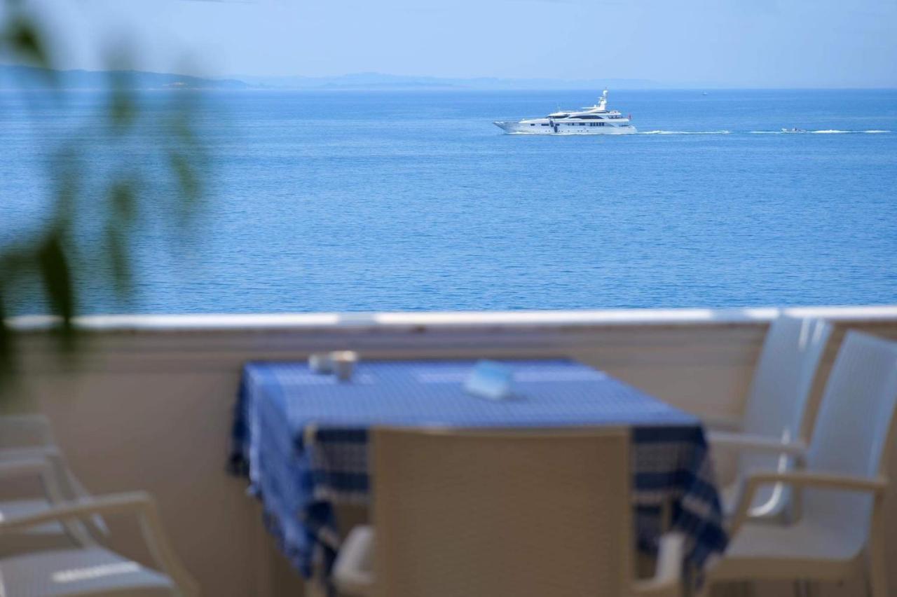 Hotel Erdano Sarandë 外观 照片