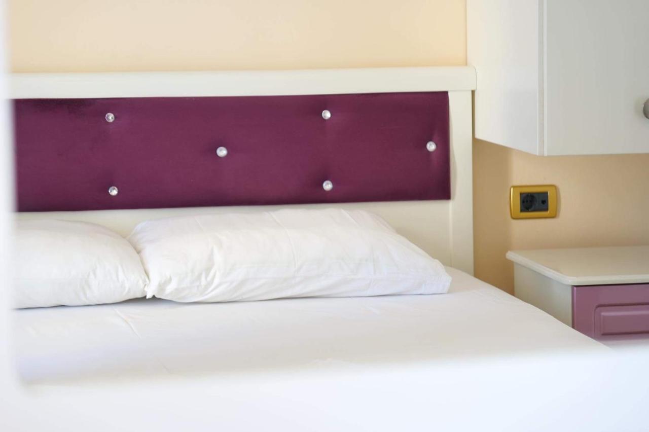 Hotel Erdano Sarandë 外观 照片