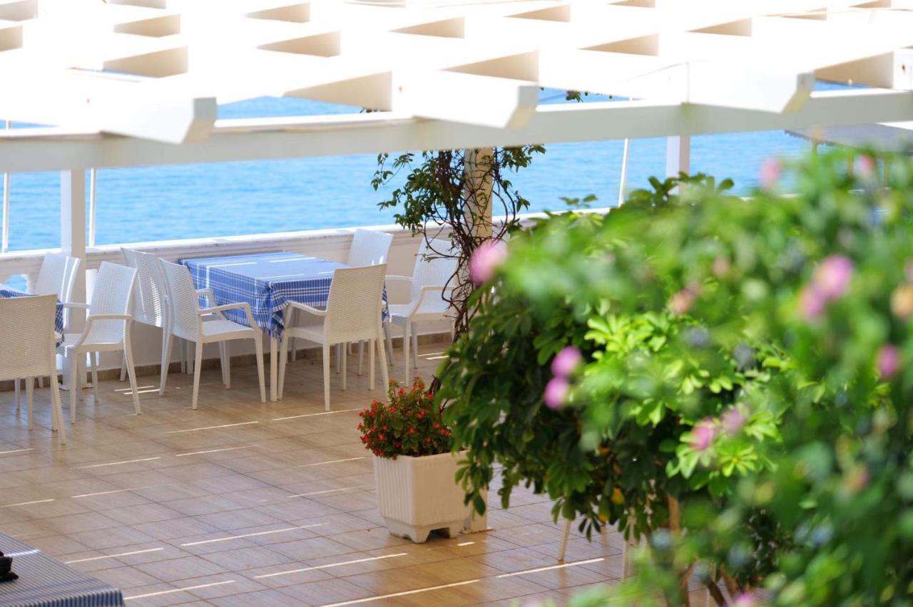 Hotel Erdano Sarandë 外观 照片