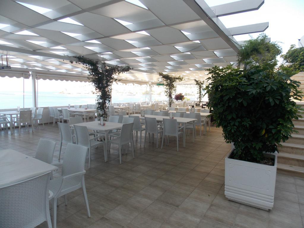 Hotel Erdano Sarandë 外观 照片