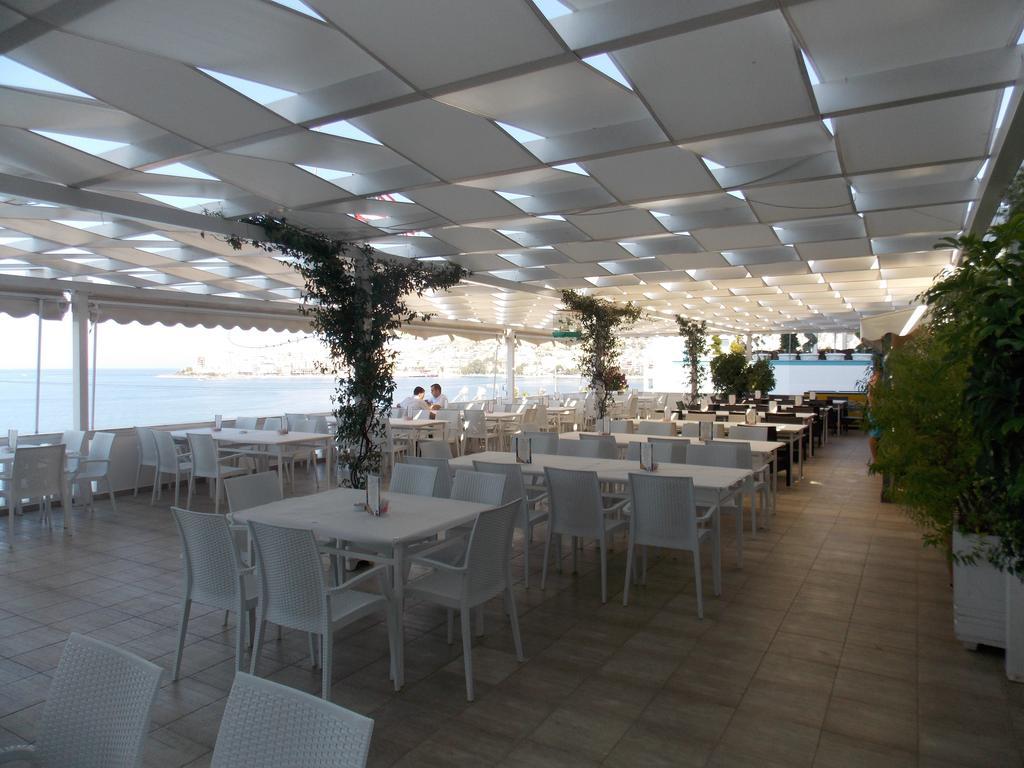 Hotel Erdano Sarandë 外观 照片